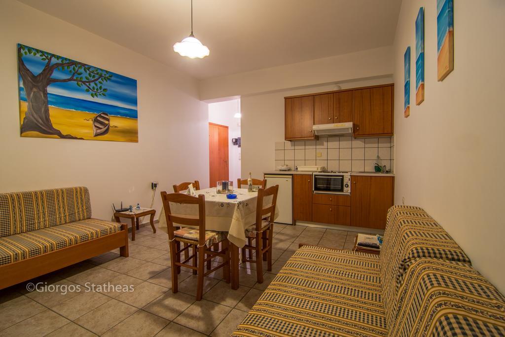 פליאוחורה Roula Apartments מראה חיצוני תמונה