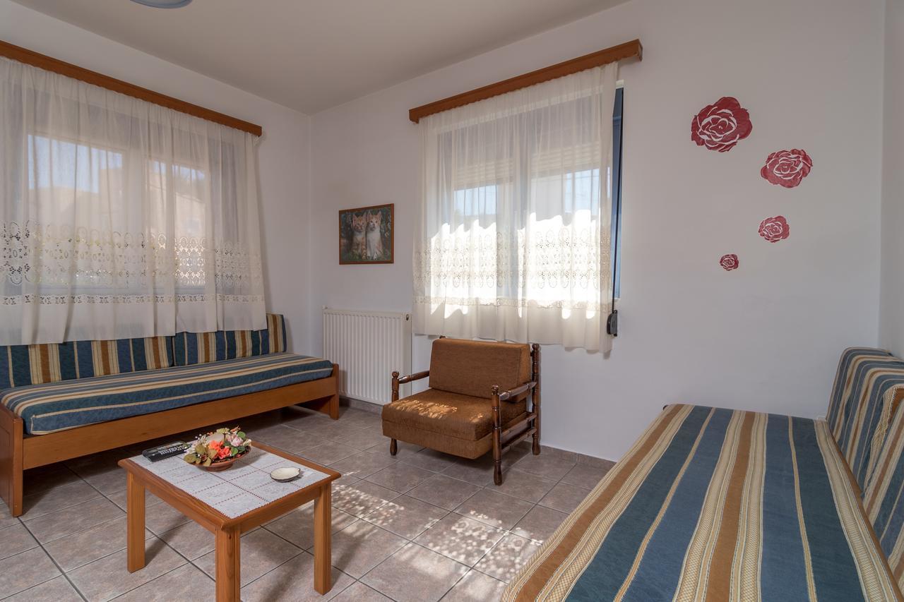 פליאוחורה Roula Apartments מראה חיצוני תמונה