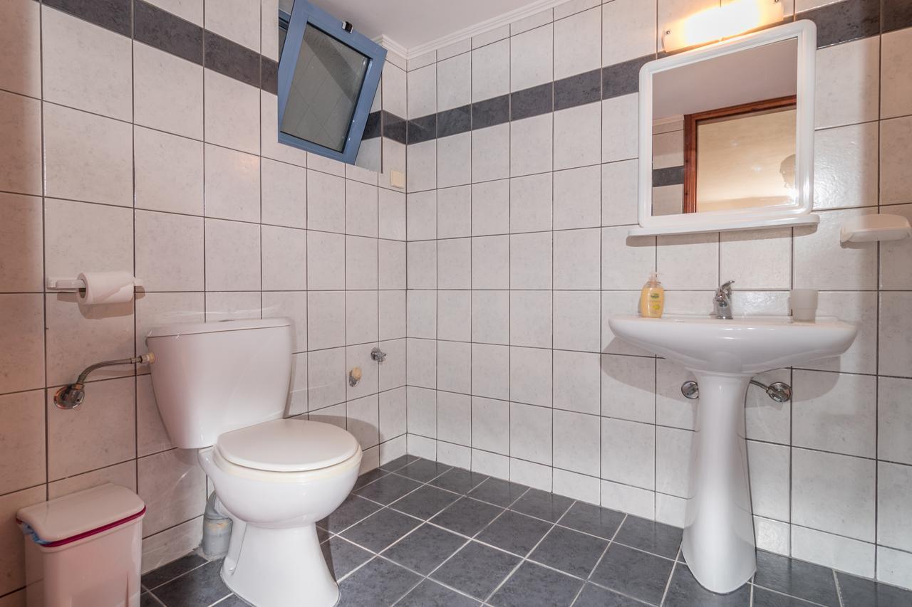 פליאוחורה Roula Apartments מראה חיצוני תמונה