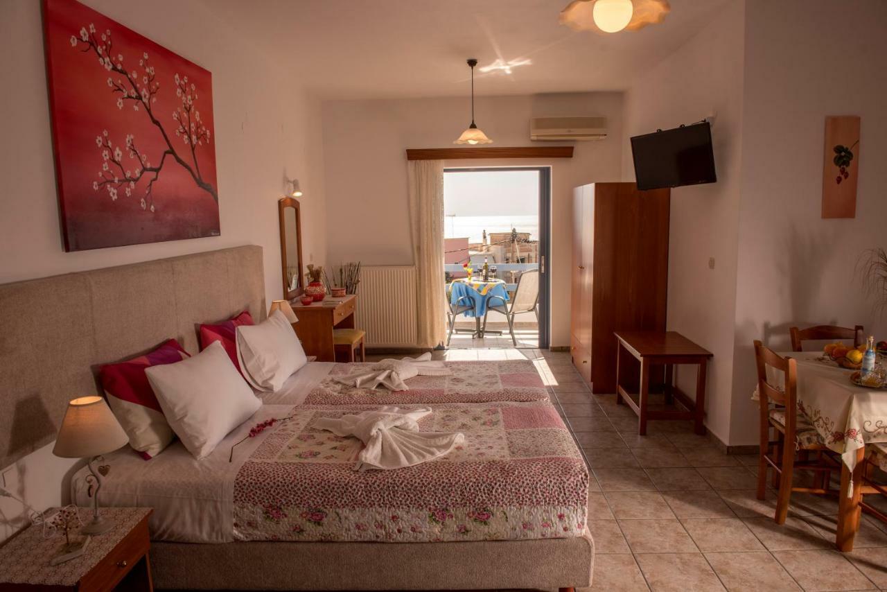 פליאוחורה Roula Apartments מראה חיצוני תמונה